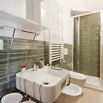 Guesthost - Corso Vercelli Cosy And Bright Appartement Milaan